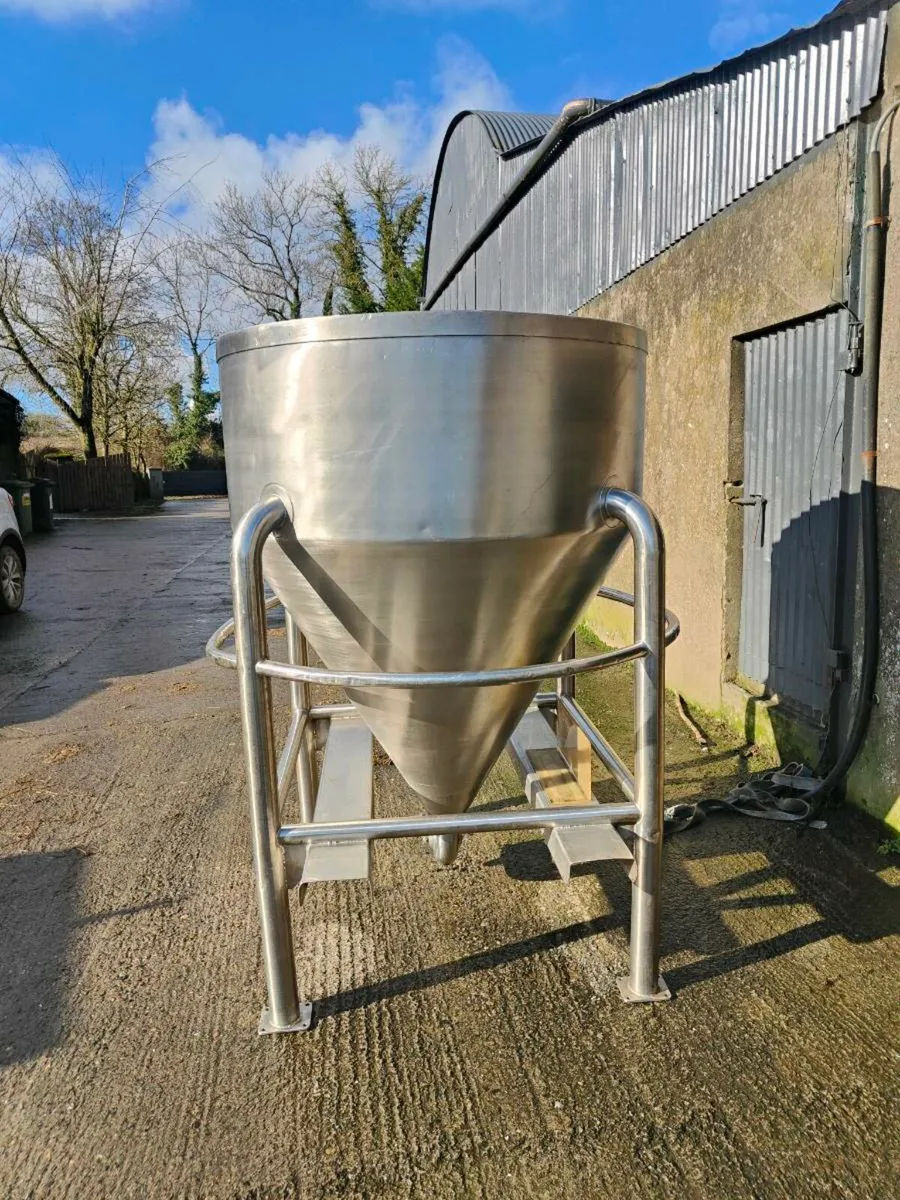 Tank free standing - Image 1