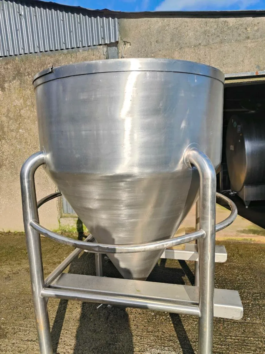 Tank free standing - Image 3