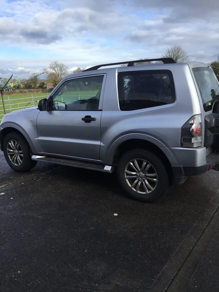 Mitsubishi Pajero Jeep - Image 1