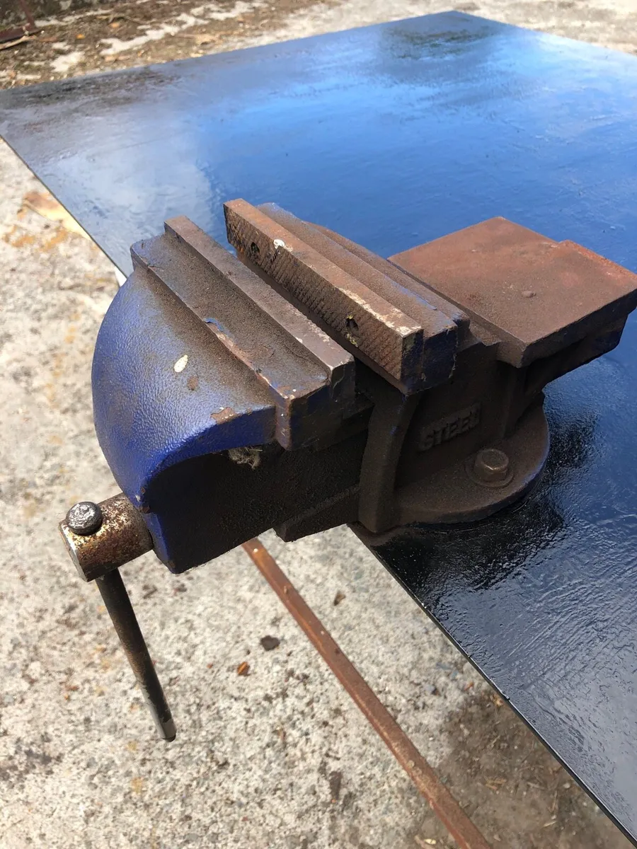 Work bench - Image 4