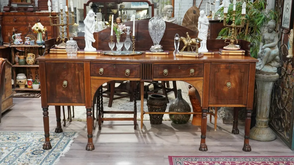 Antique Georgian Sideboard - Image 1