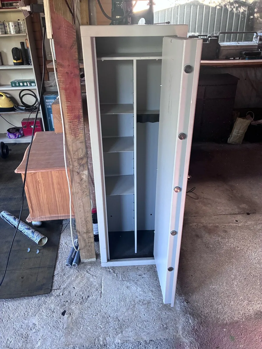 Gun safe - Image 3