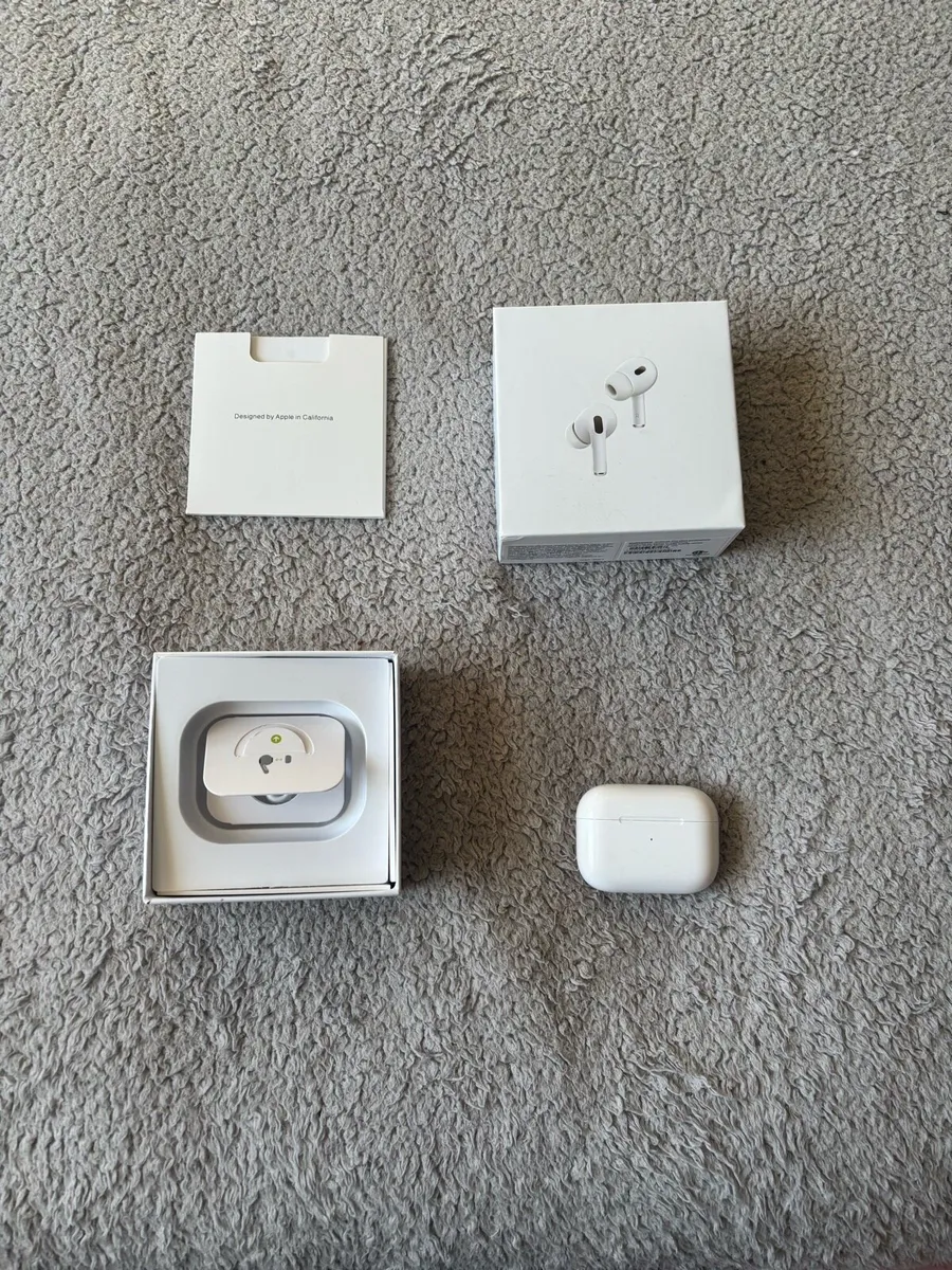 AirPods - Image 1