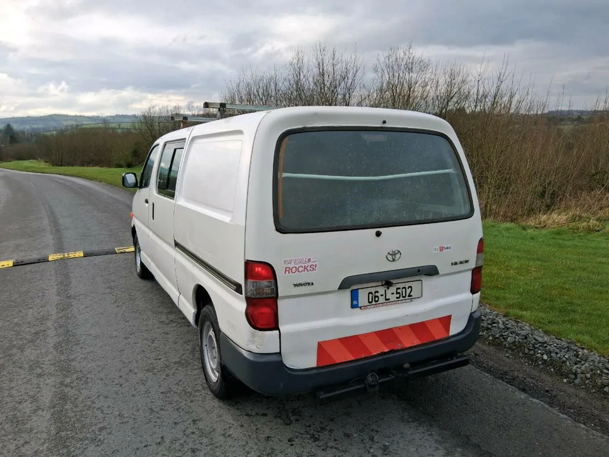 €4950 2006 hiace crewcab €4950 - Image 4