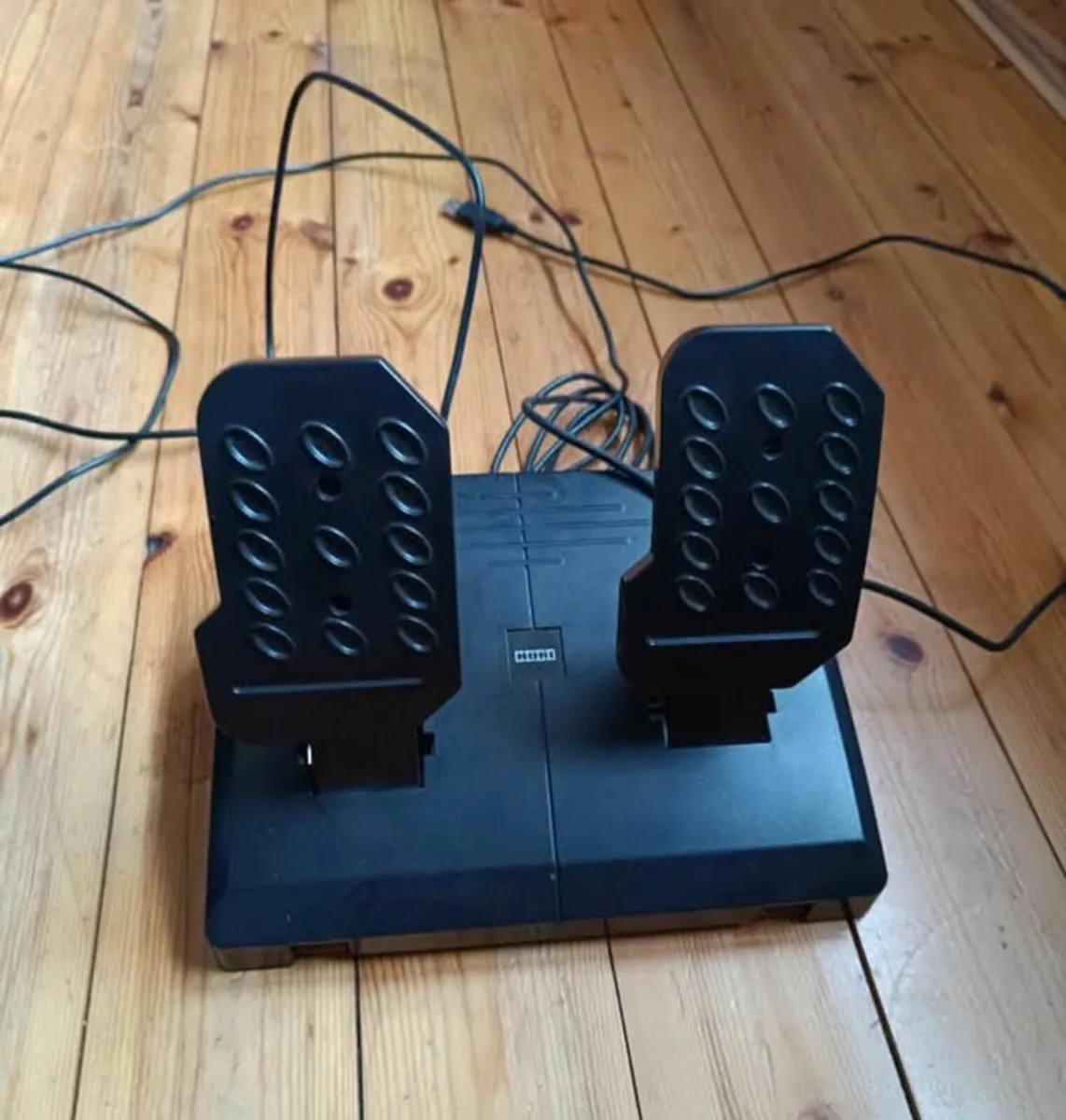 Ps4 steering wheel - Image 2