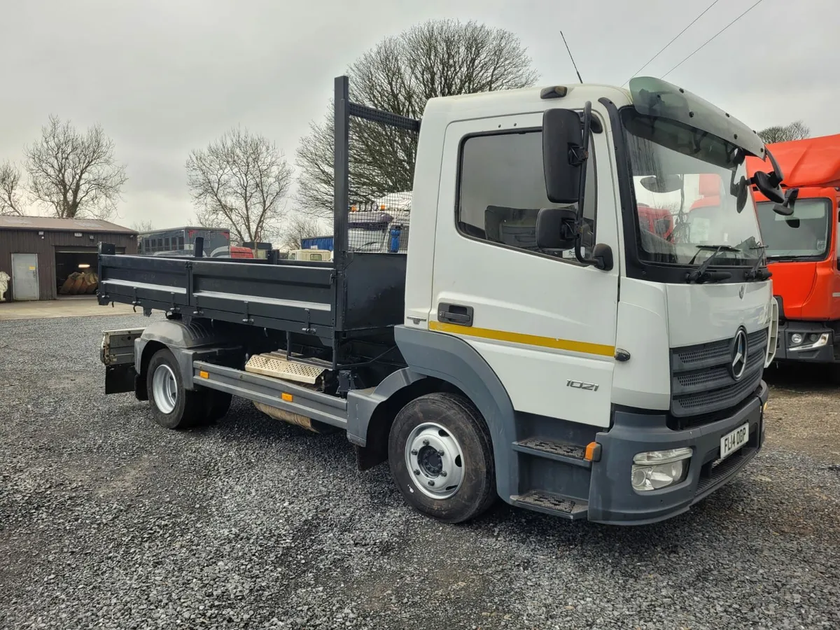 Mercedes 1022 tipper - Image 1