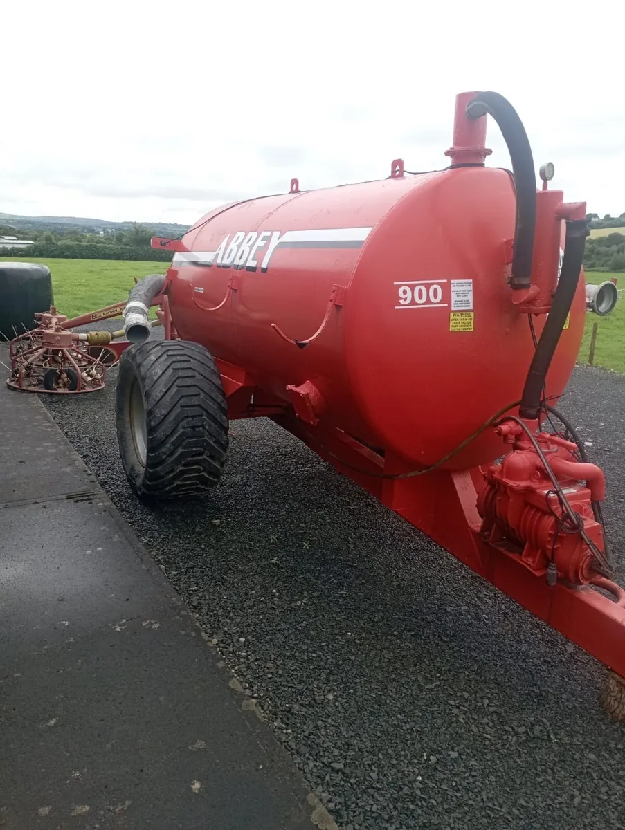 900 gallon abbey tank - Image 1
