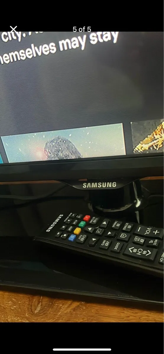 Samsung TV 32" - Perfect Condition - NOT SMART - Image 4