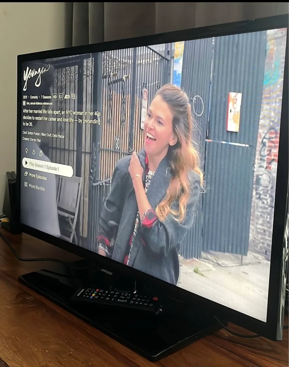 Samsung TV 32" - Perfect Condition - NOT SMART - Image 2