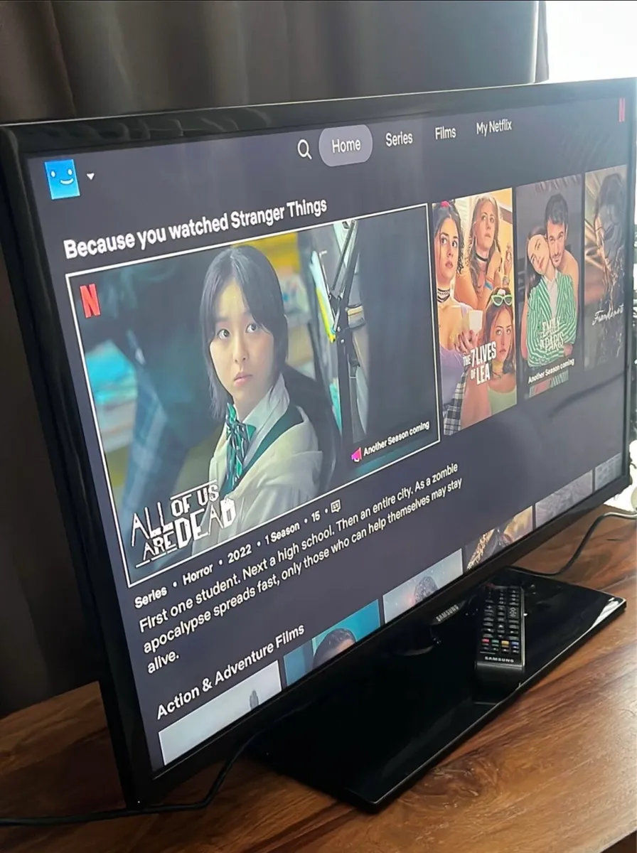 Samsung TV 32" - Perfect Condition - NOT SMART - Image 3