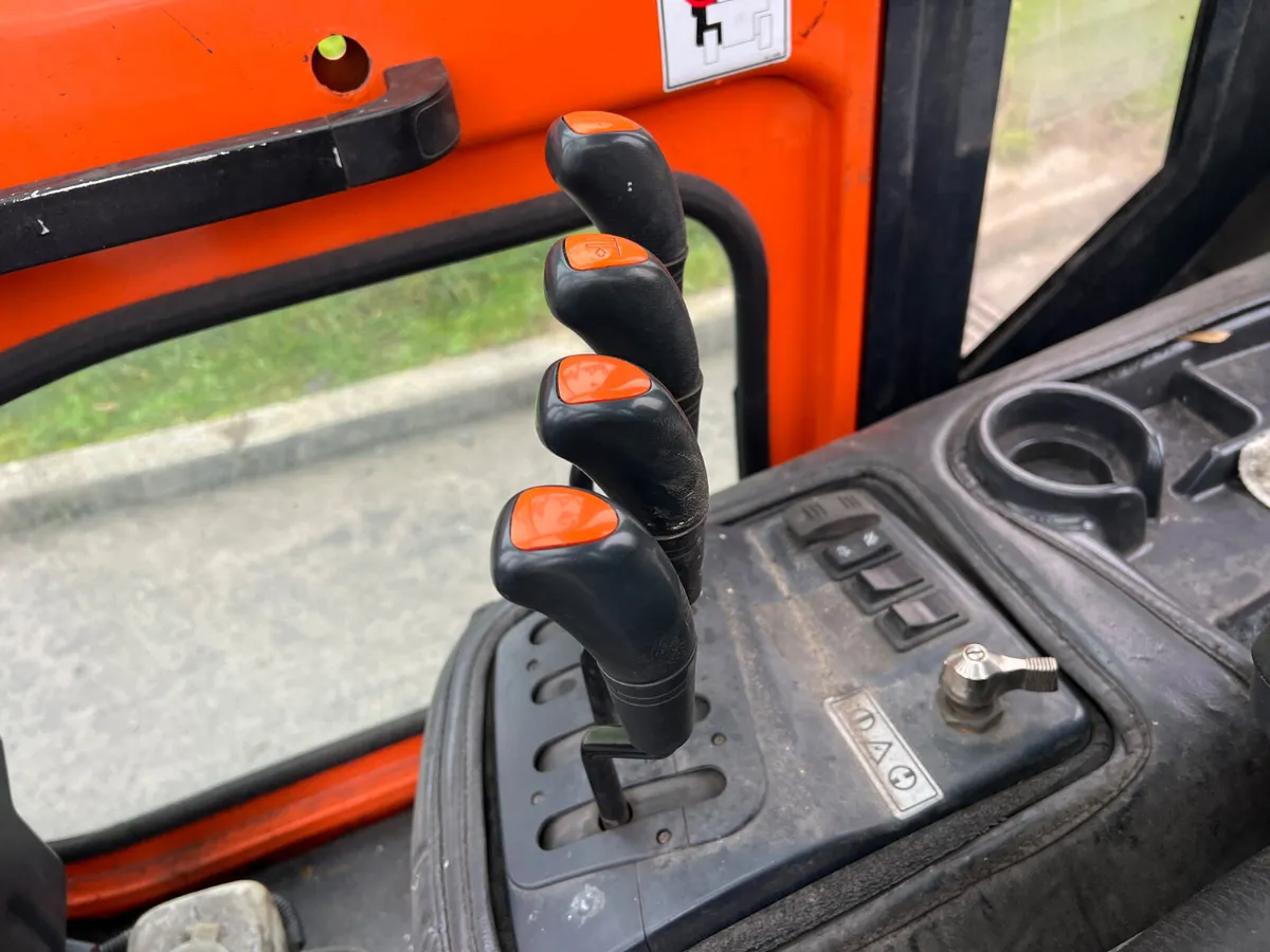 Doosan 5.5Ton Forklift - Image 4