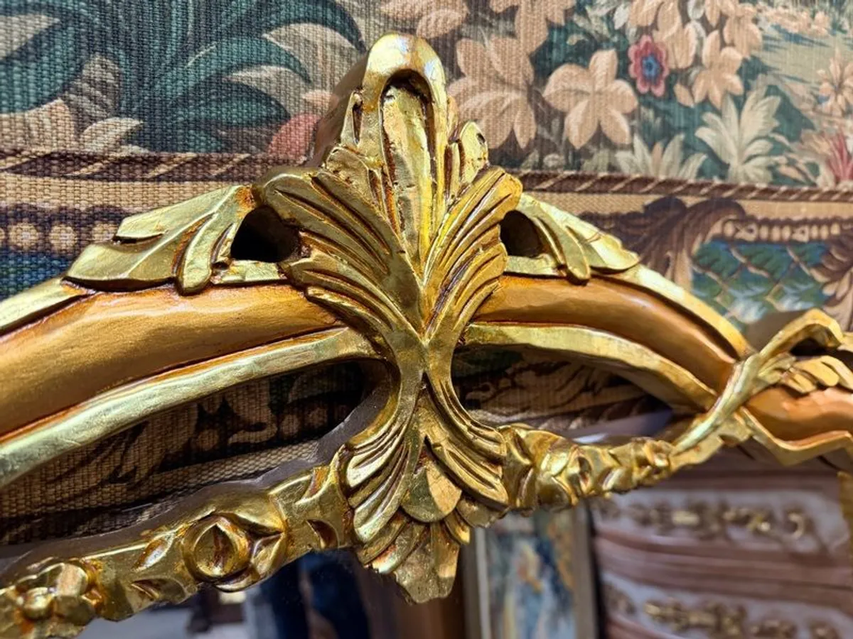 Elegant French Louis XV Style Giltwood Overmantle Mirror - Image 4