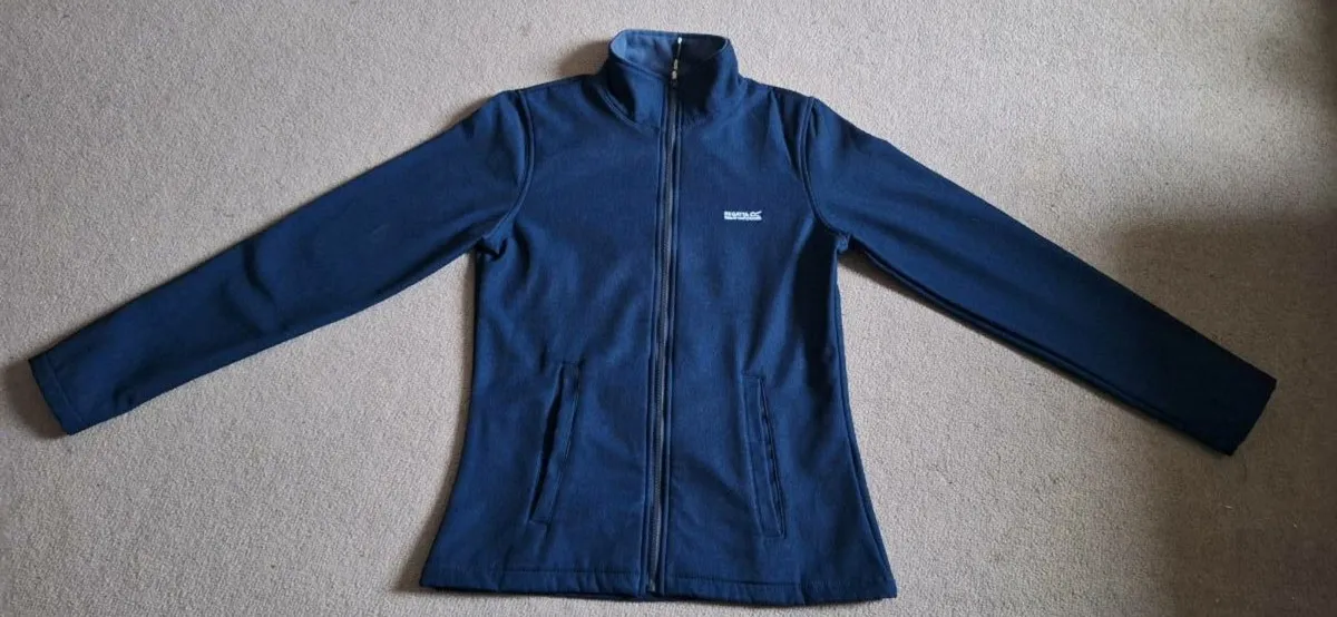Regatta Girls Windproof Jacket – Blue – Size 38 EU - Image 1