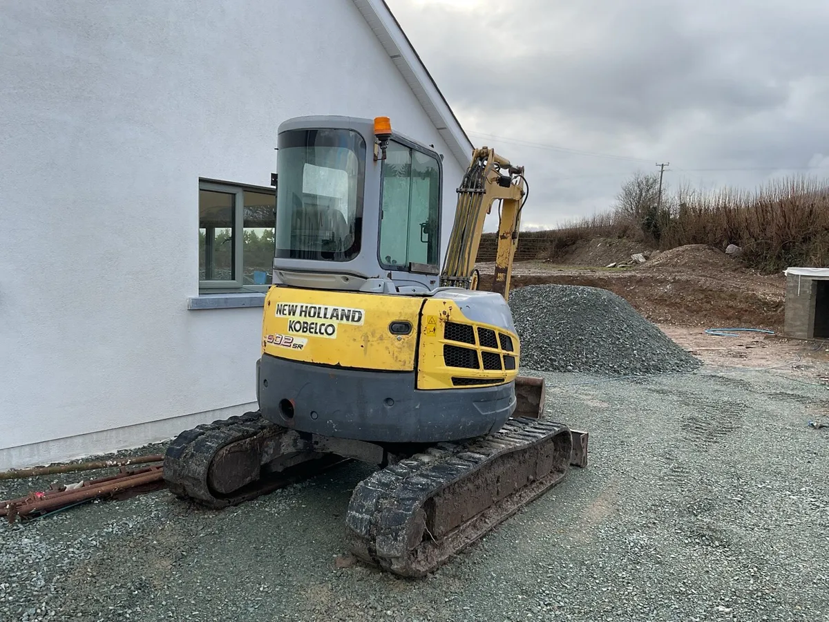 2008 New Holland 5 tonne digger - Image 1