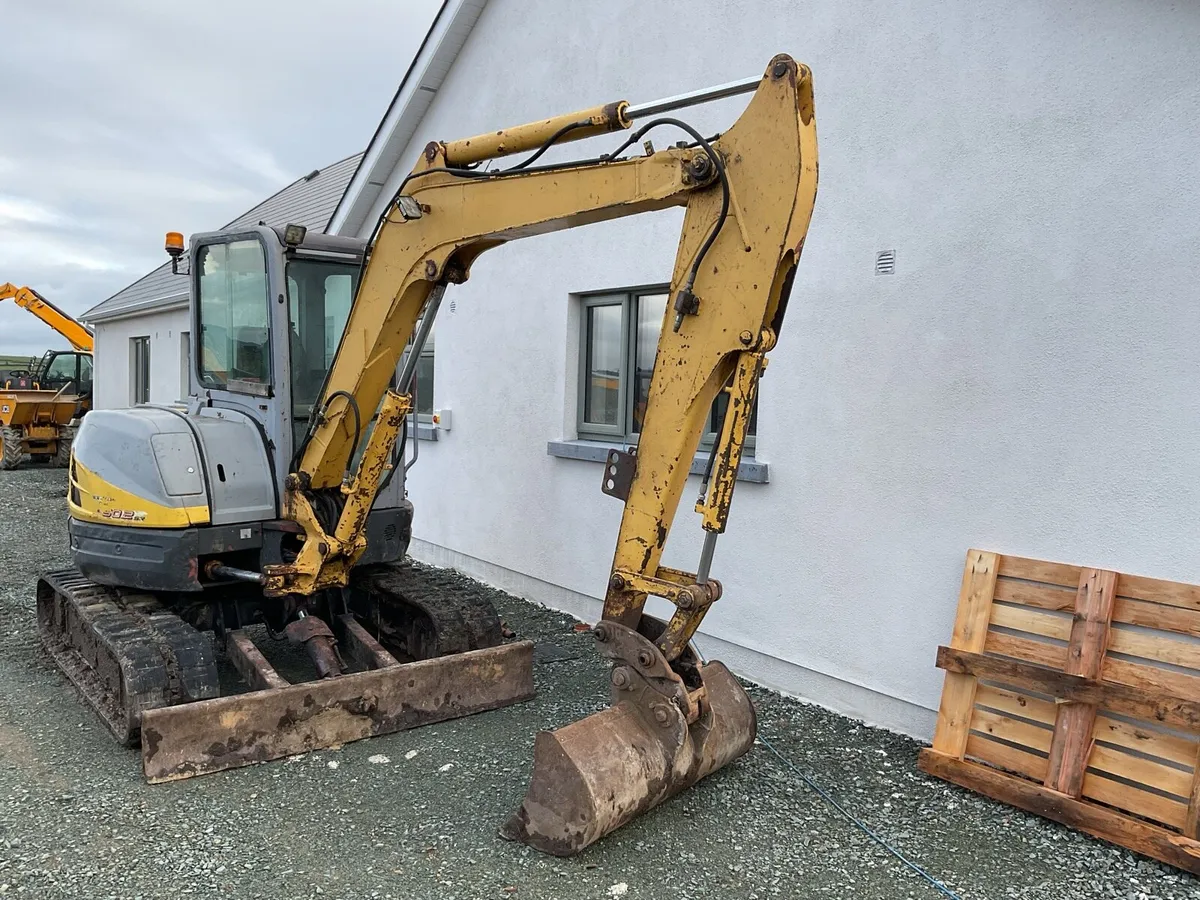 2008 New Holland 5 tonne digger - Image 3