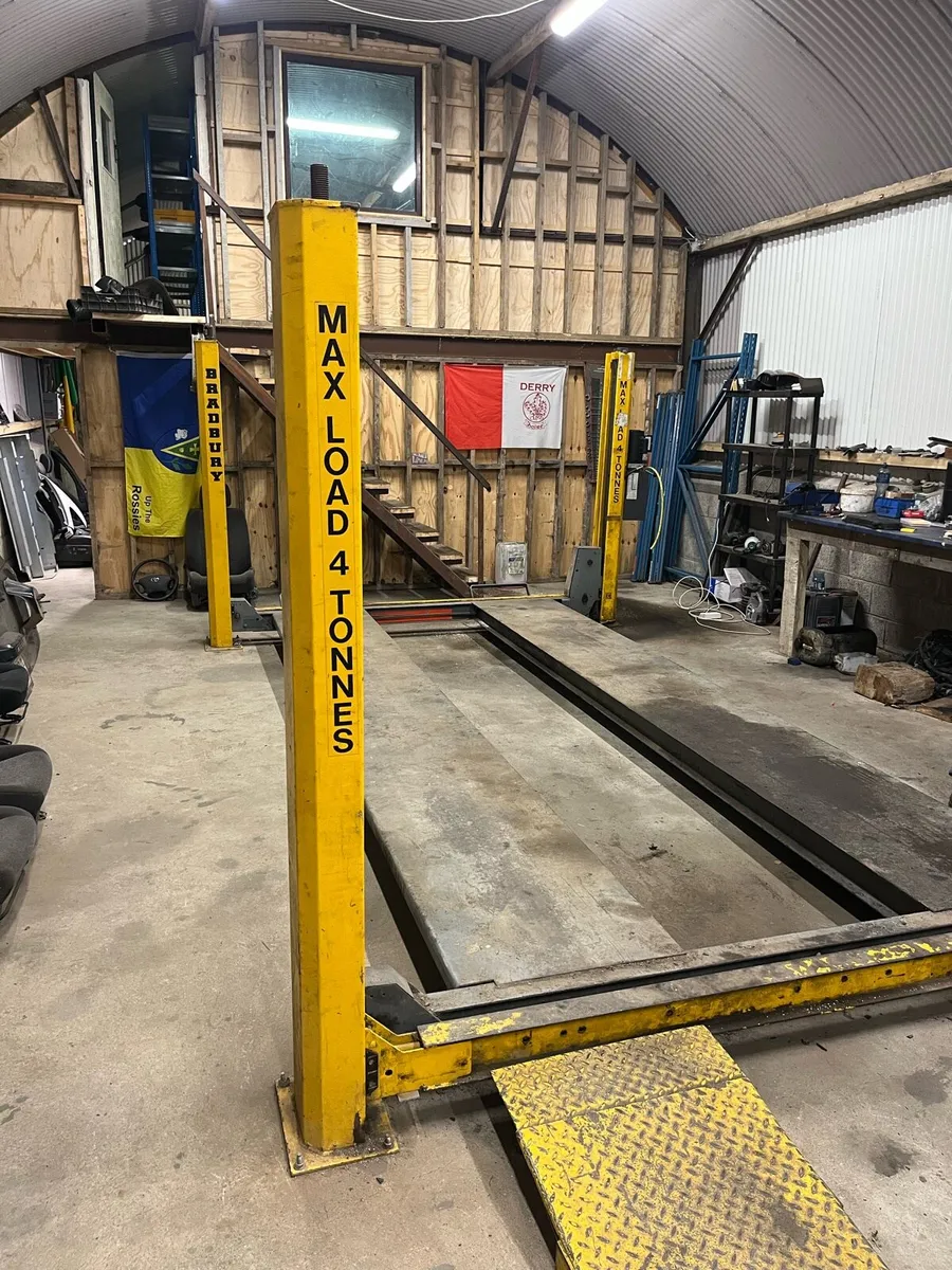 4 post lift Bradbury single phase - Image 2