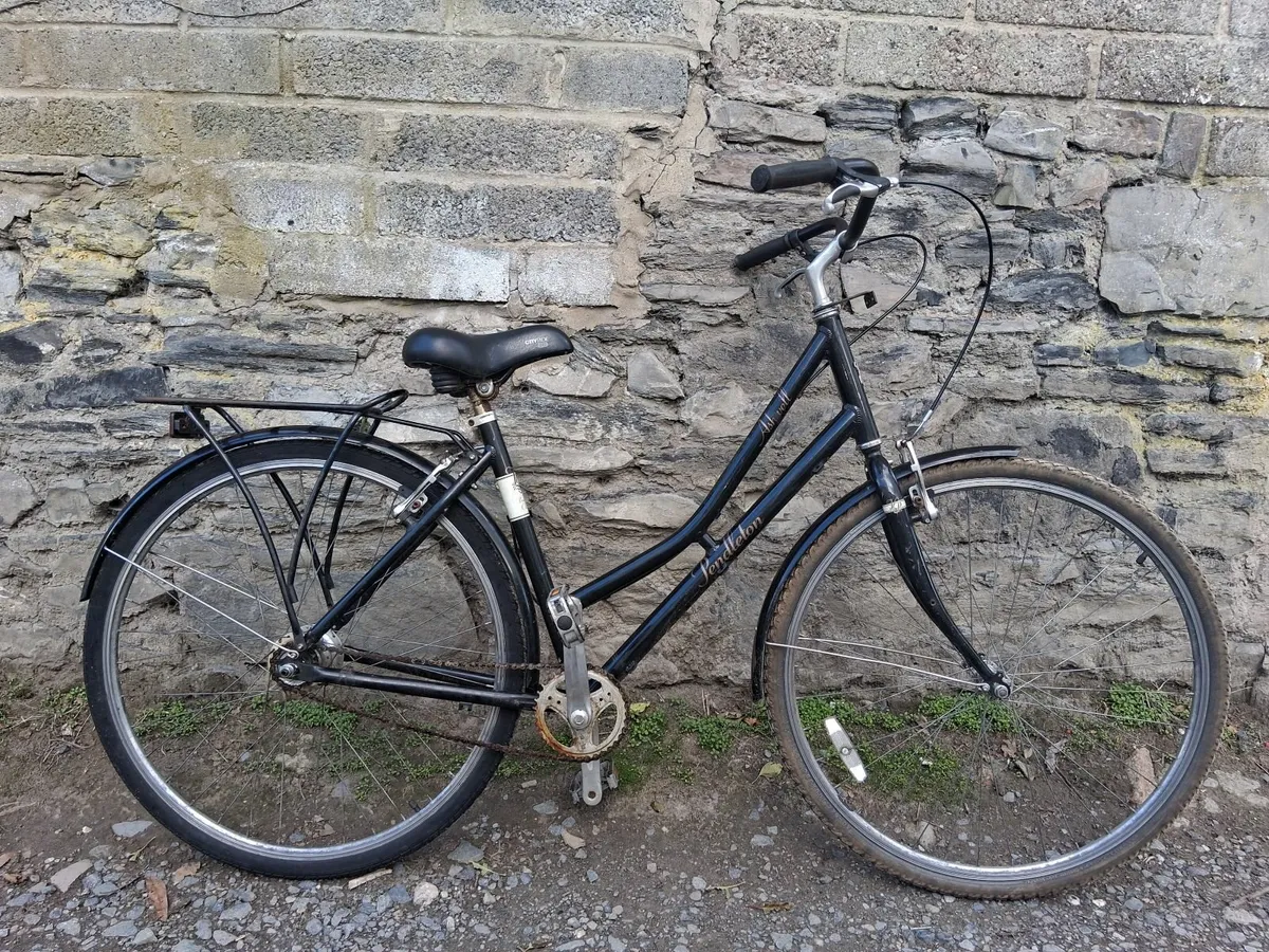 Pendleton Ladies Bicycle - Image 3