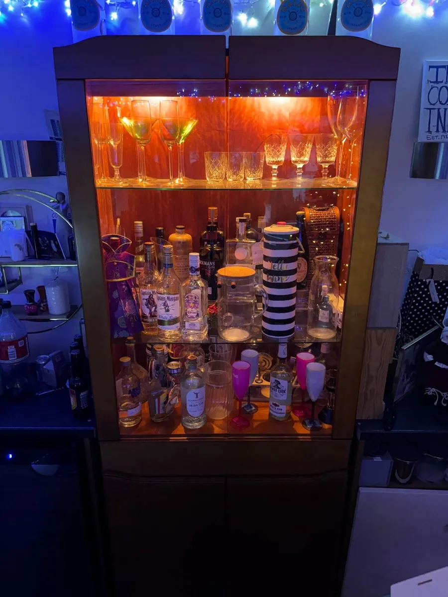 Drinks cabinet - Image 1