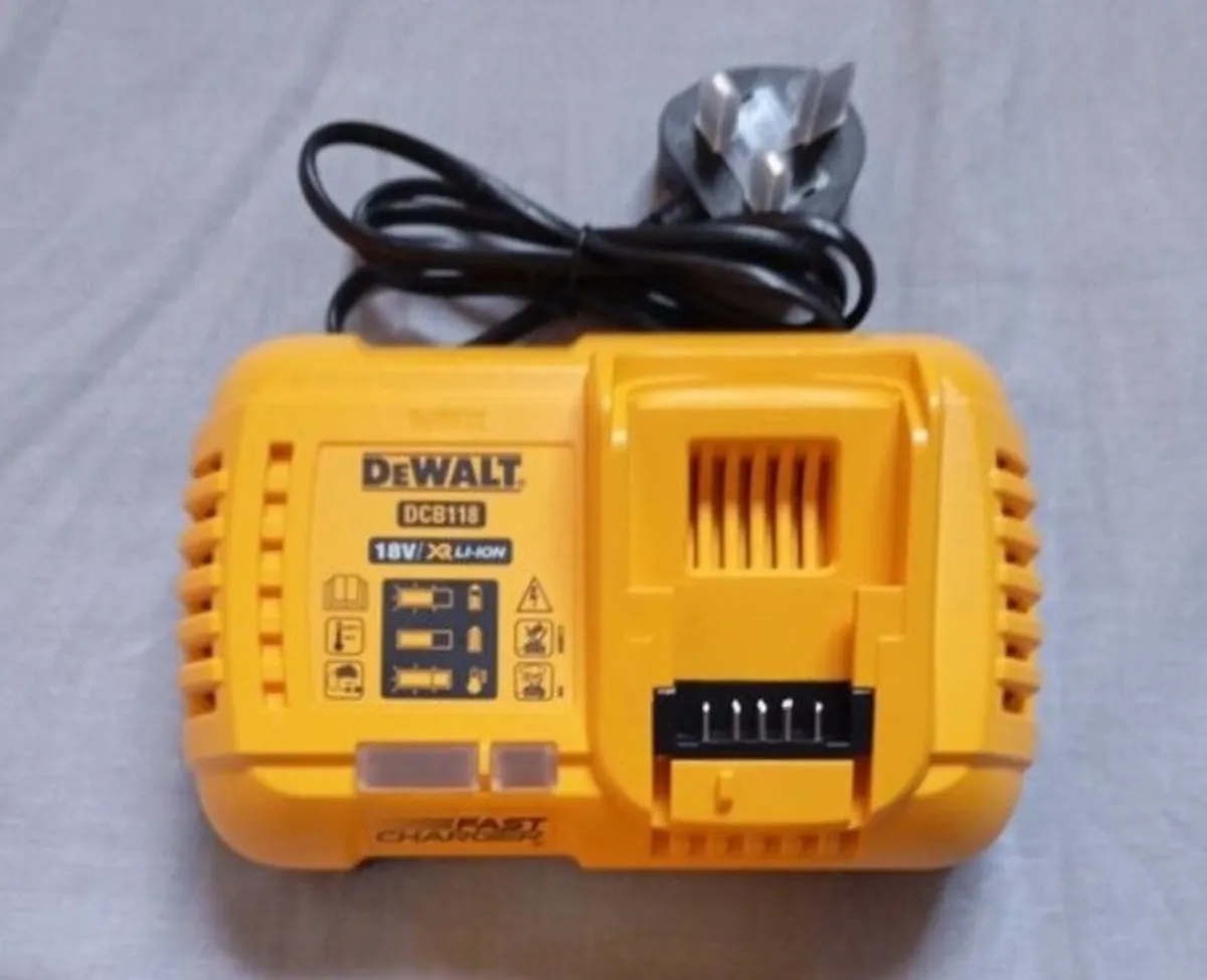 DeWalt Fast Charger