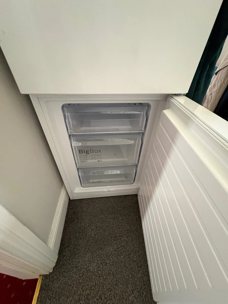 Fridge - Image 4