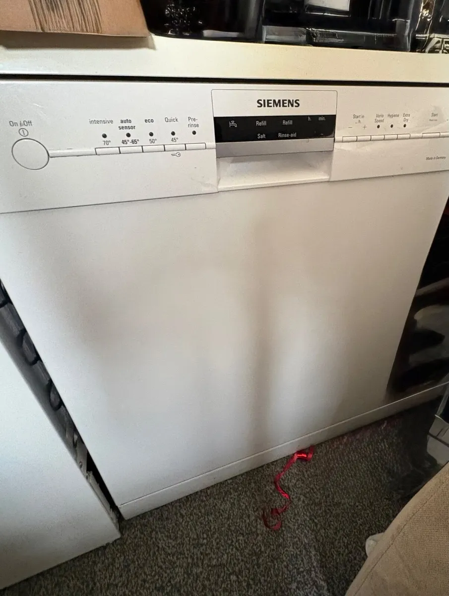 Dishwasher - Image 1