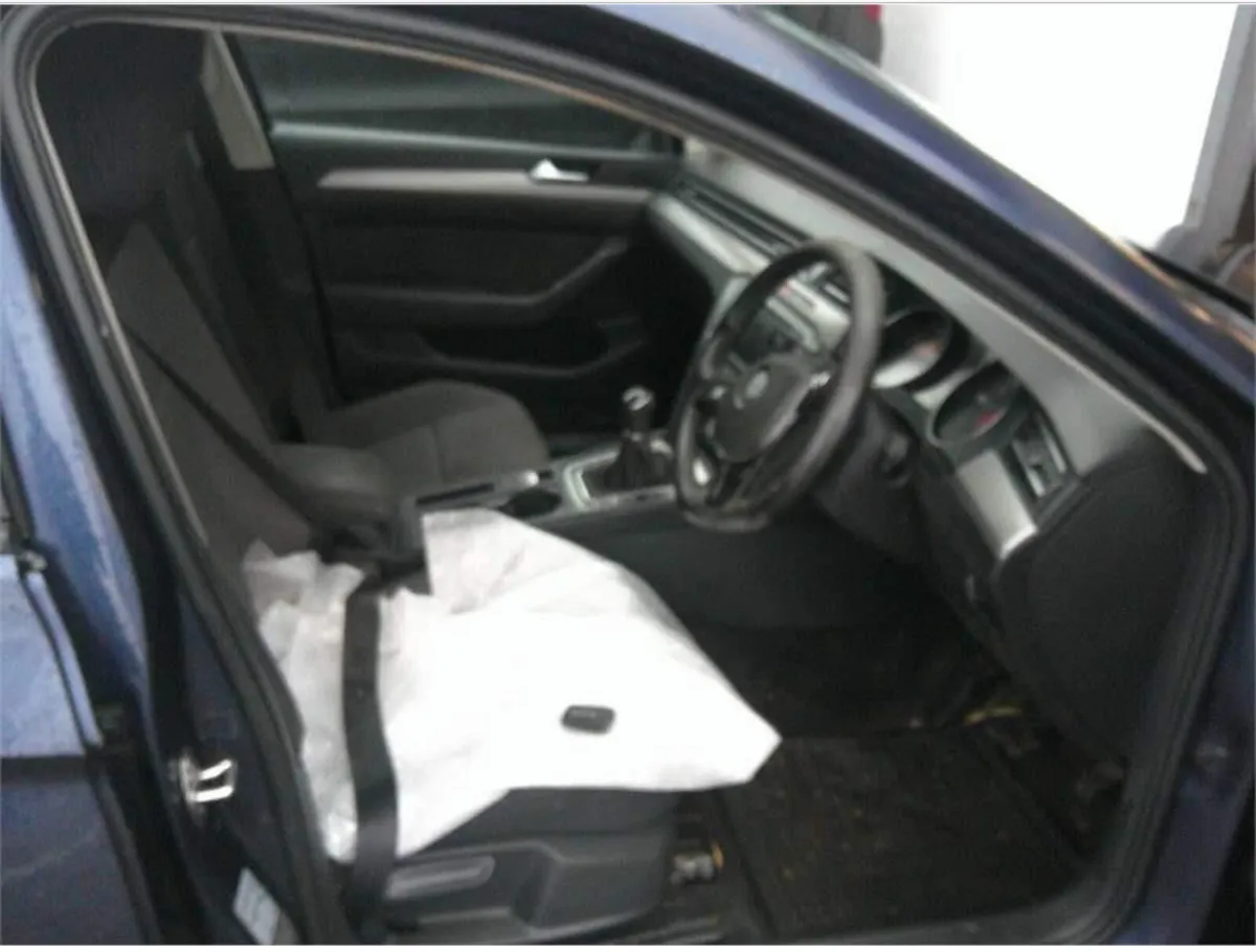 2015 Vw Passat 1.6 Diesel driving - Image 3