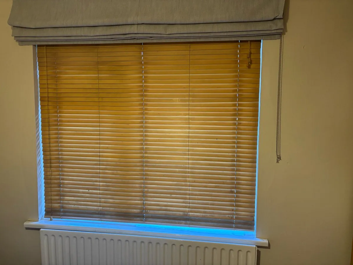 Venetian blinds (3) - Image 2