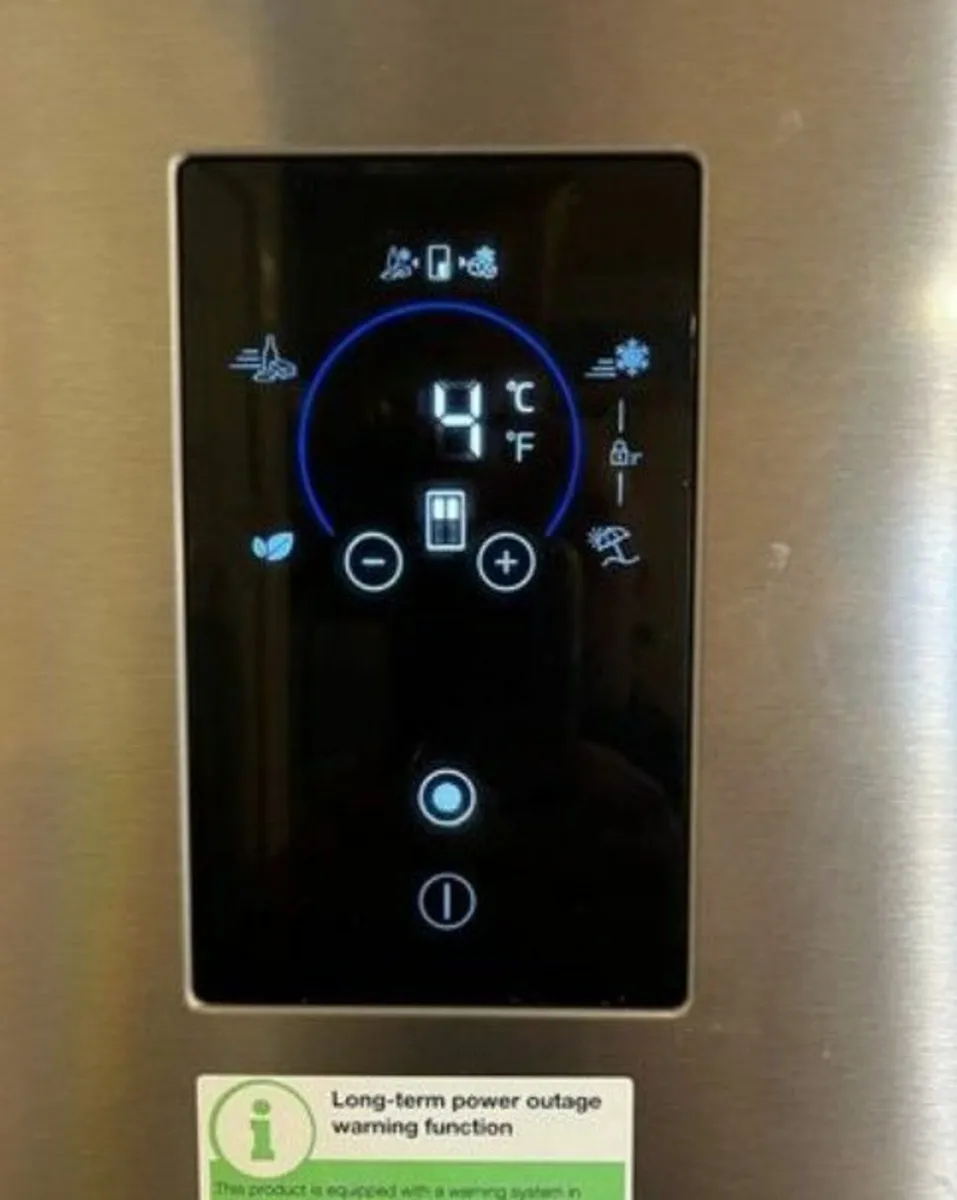 Four Door American Style Fridge Freezer - Image 3