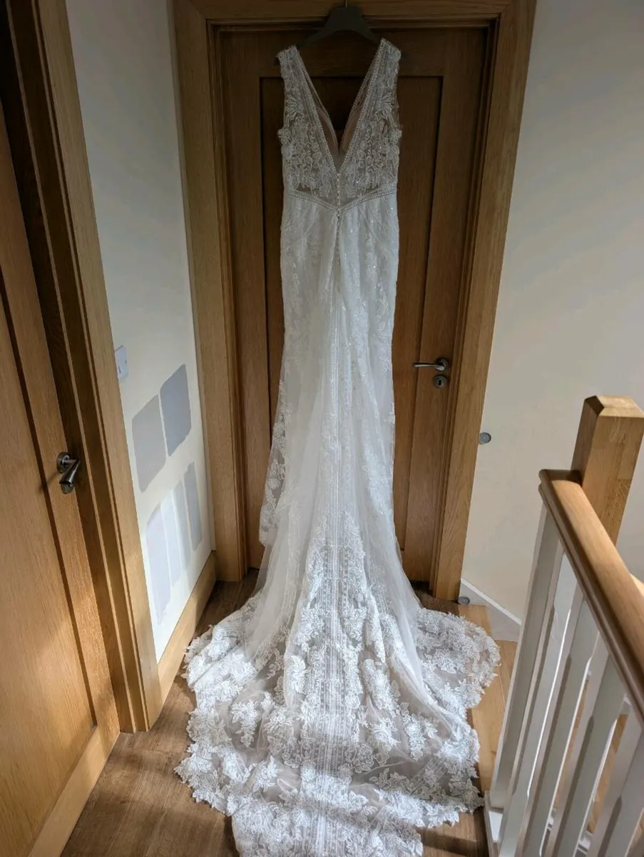 Wedding dress - Image 3
