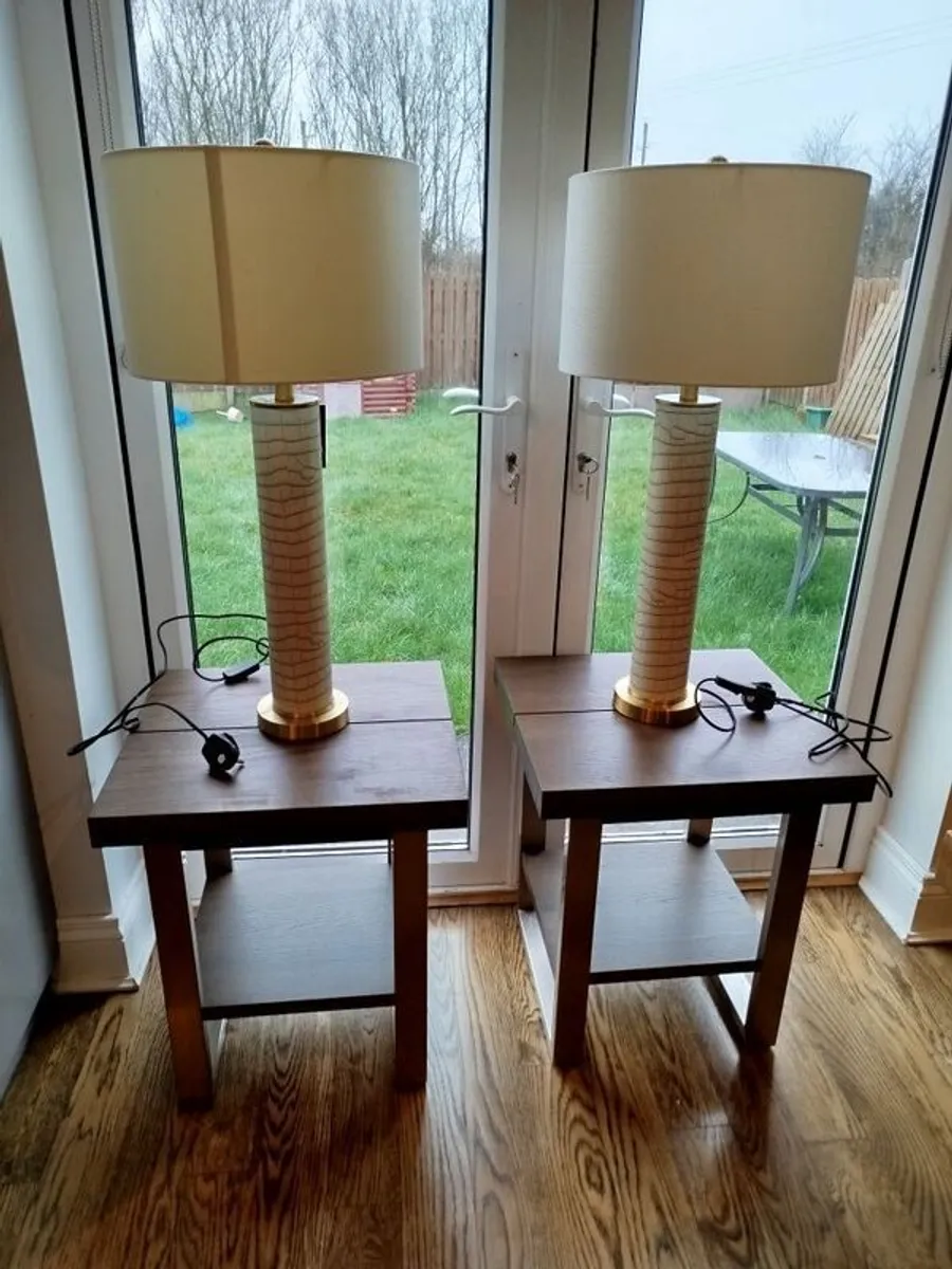 4 living room tables and 2 lamps for sale - Image 2