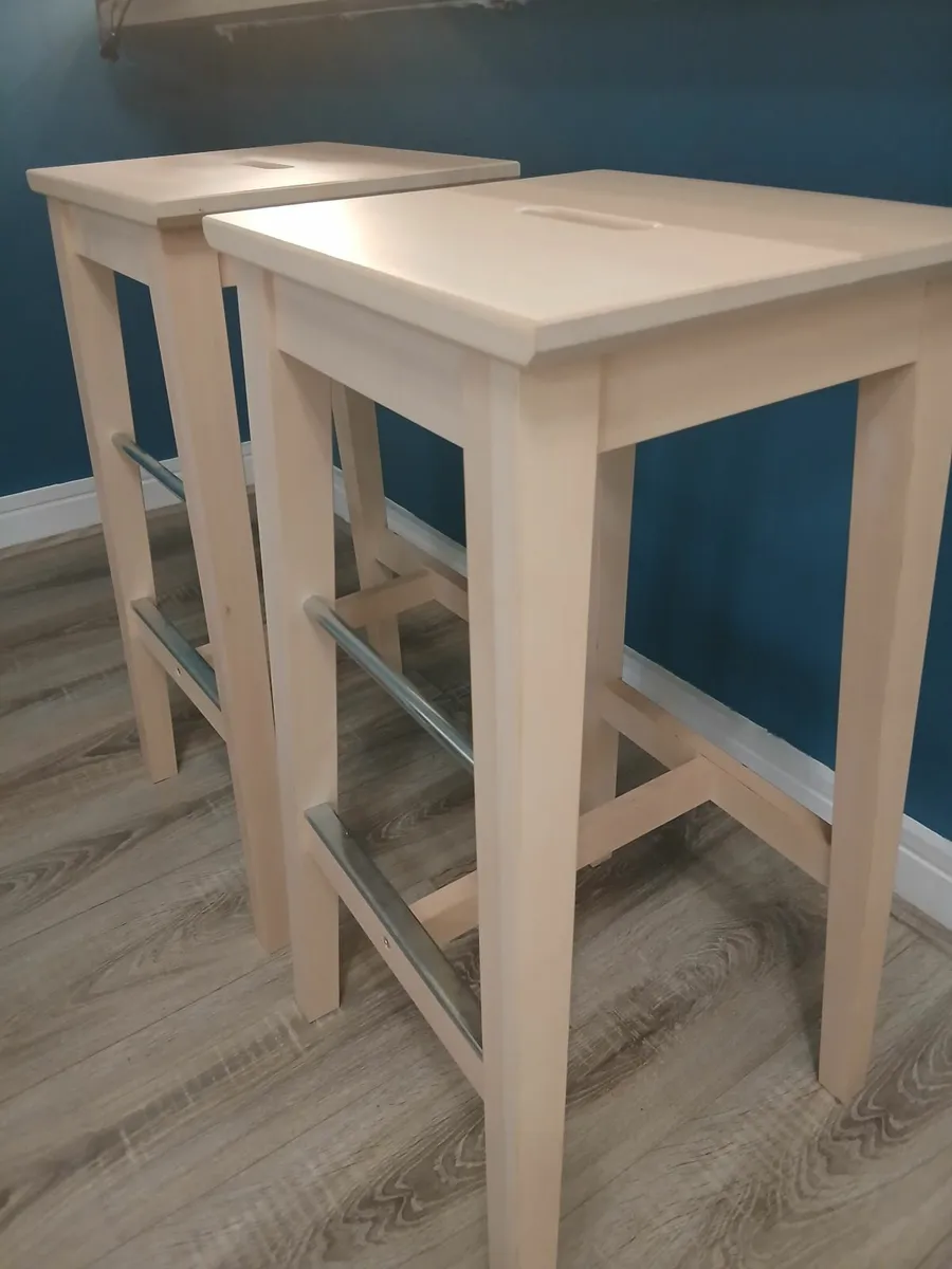 High stools - Image 3
