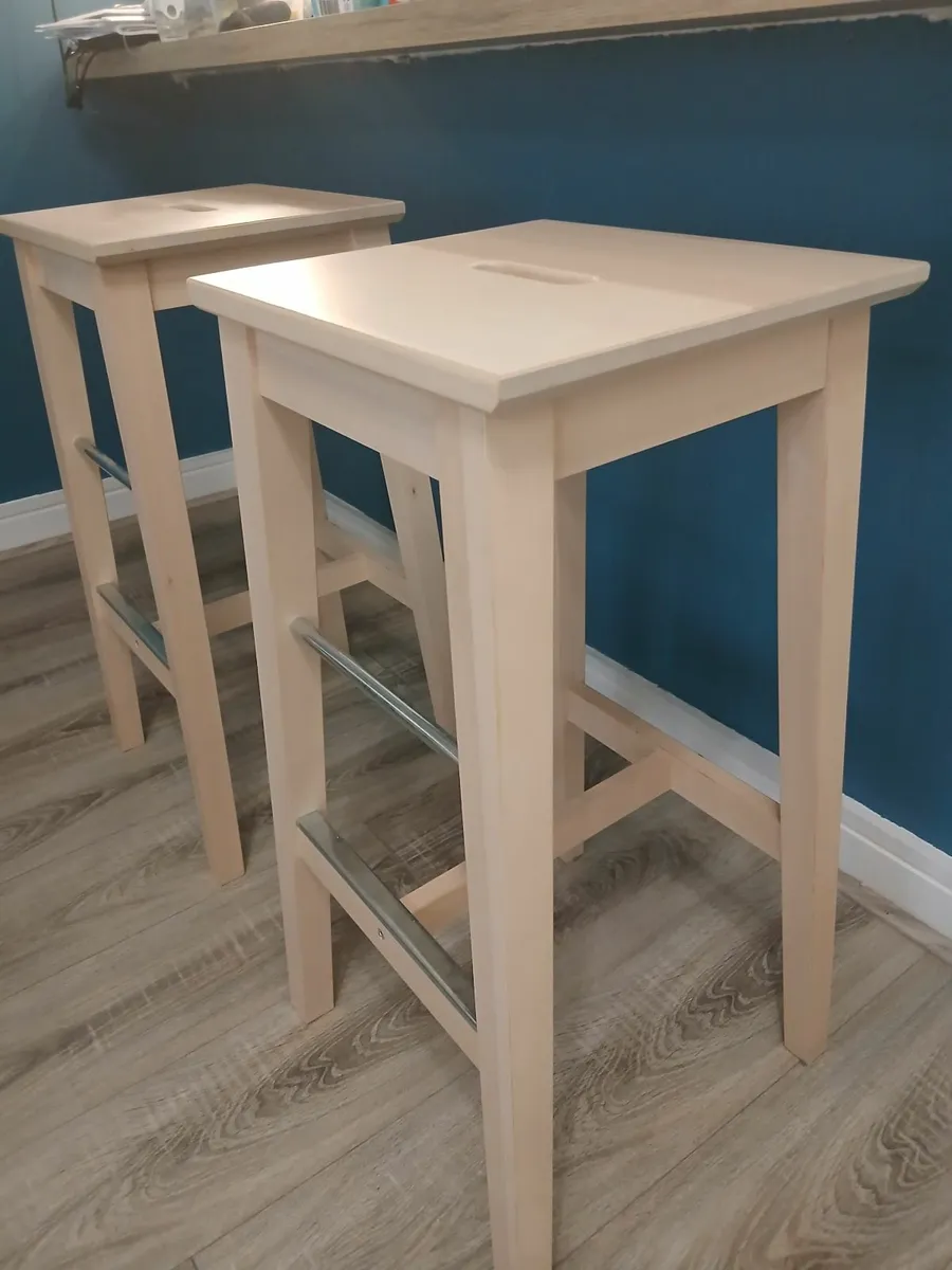 High stools - Image 4