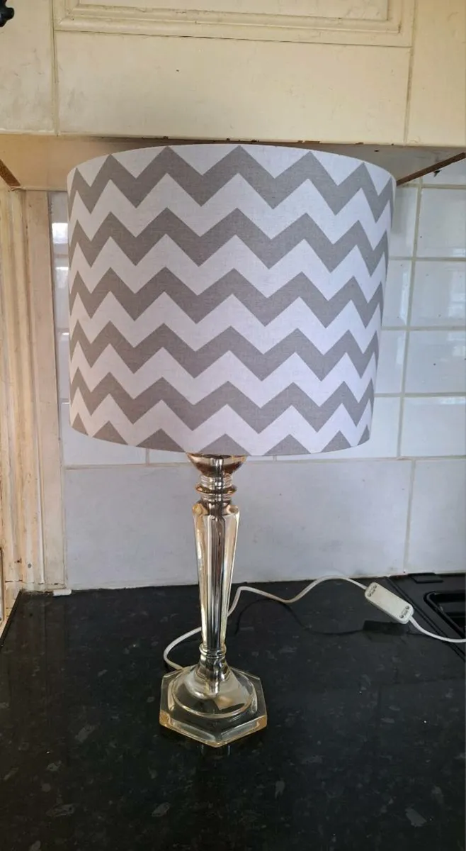 Lovely table lamp - Image 2