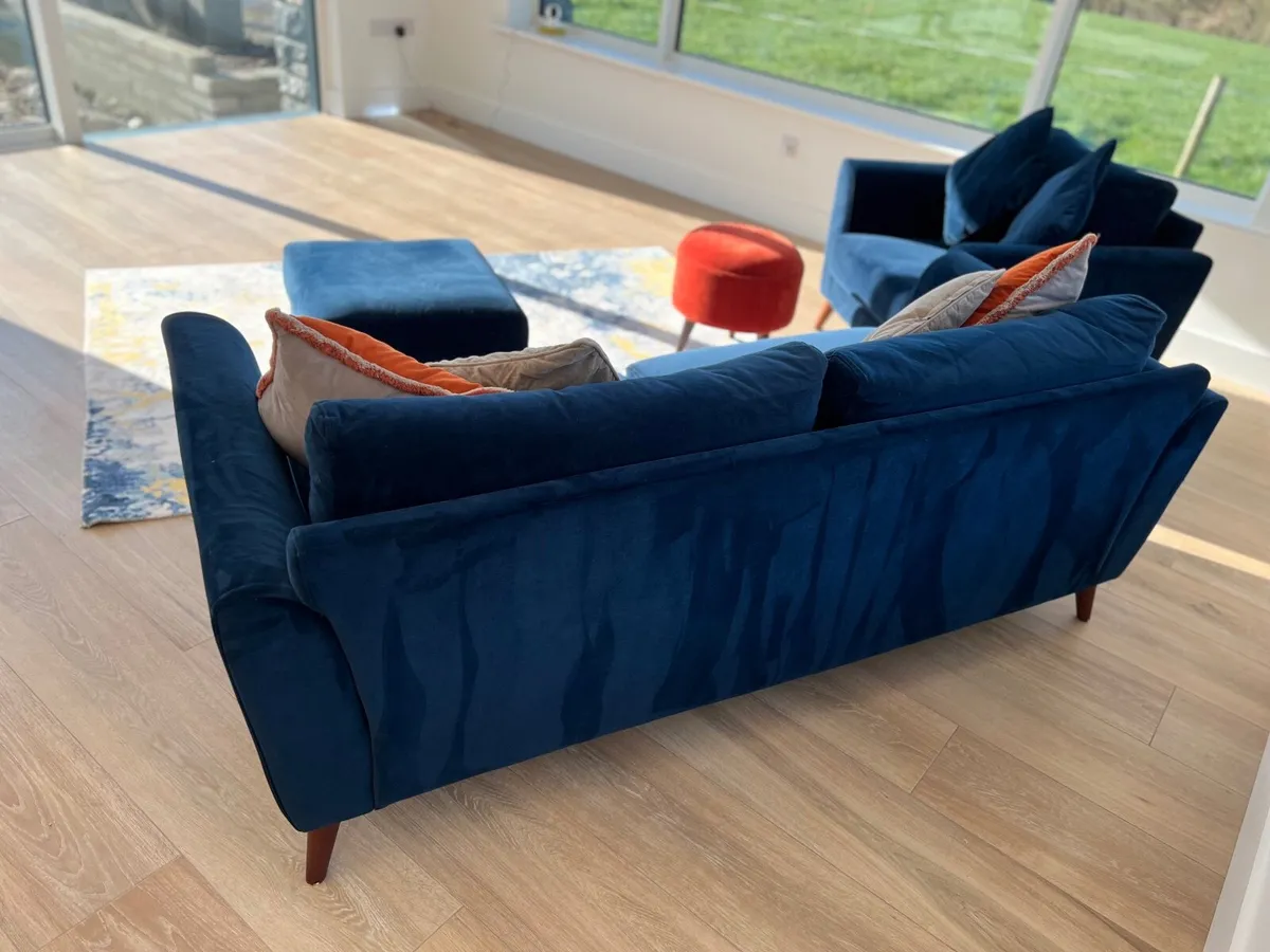 Velvet navy blue sofa,  armchair and stools - Image 3