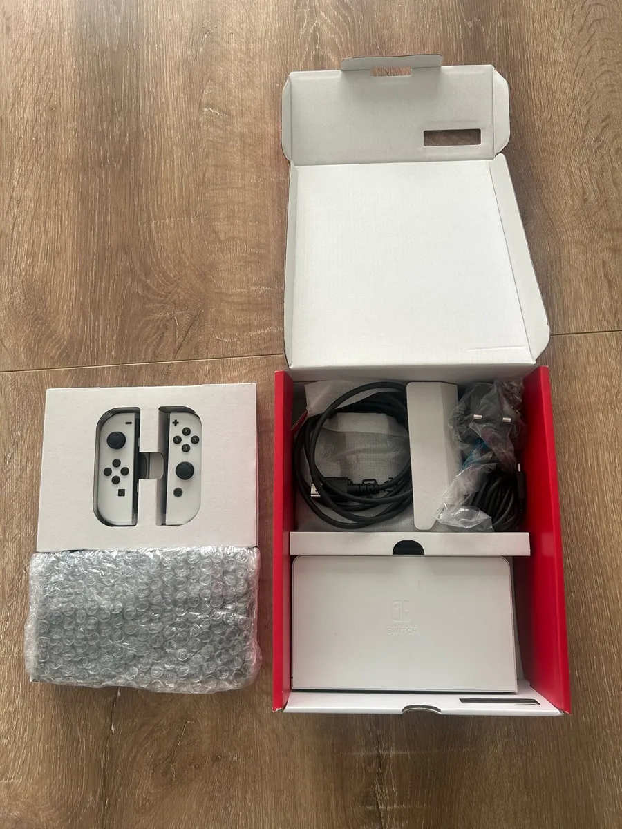 OLED Nintendo Switch - Image 4