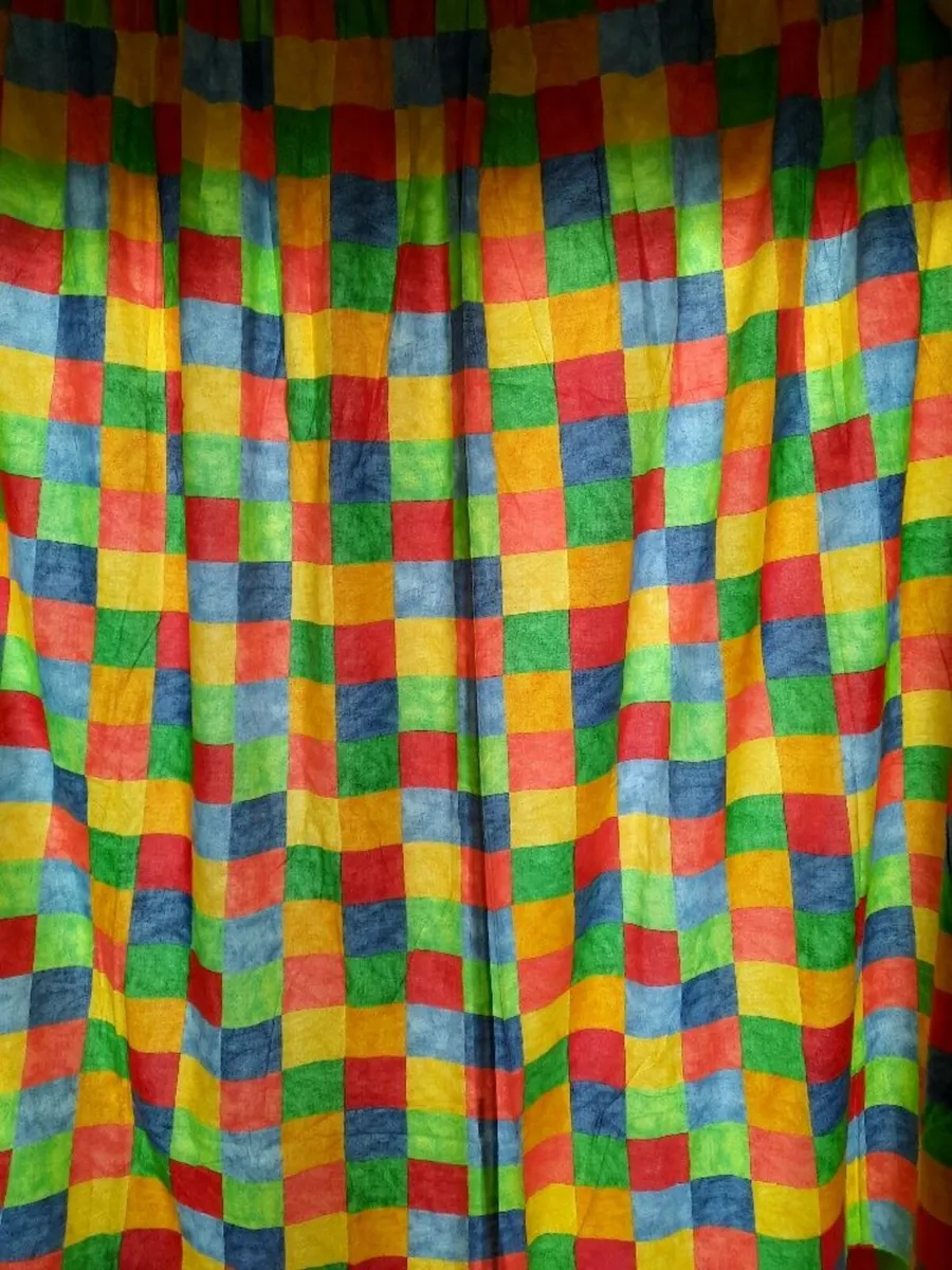 Fully lined curtains in excellent condition - Image 1