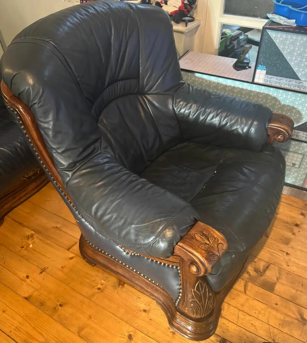 sofa and armchair - Image 3