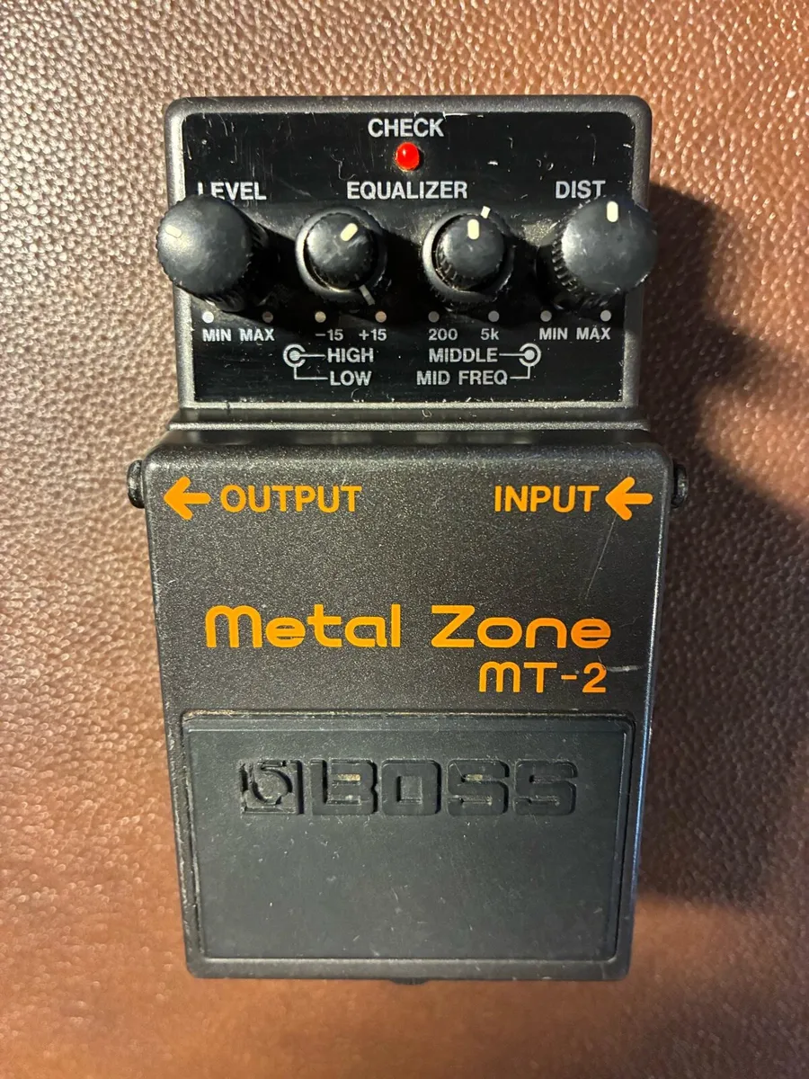 BOSS Metal Zone MT-2 Distortion Pedal - Image 1