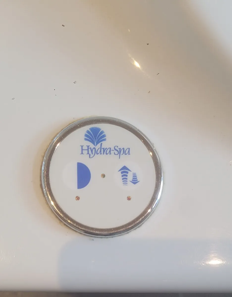 Jacuzzi Bath - Image 3