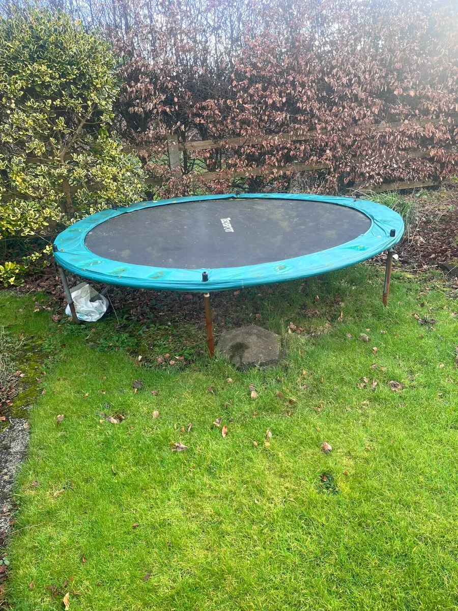 Trampoline