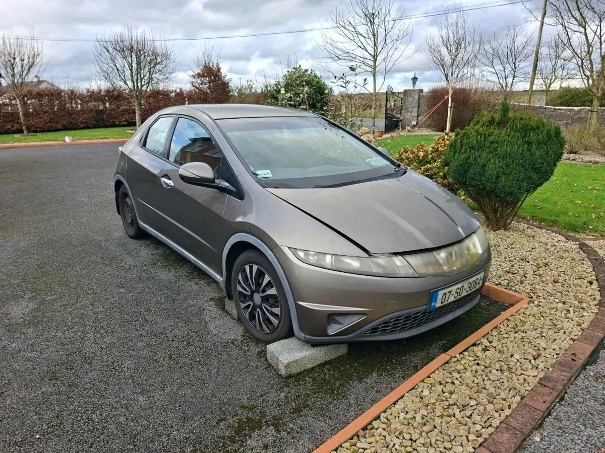 Honda Civic 2007 1.3 petrol - Breaking for Parts