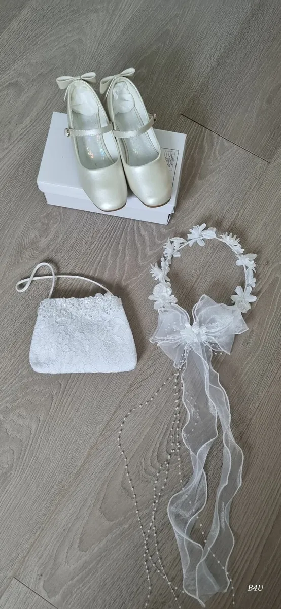 Communion dress - Image 3