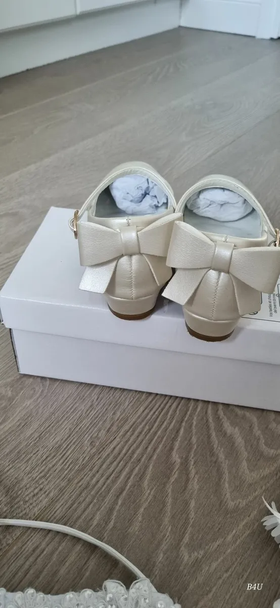 Communion dress - Image 4