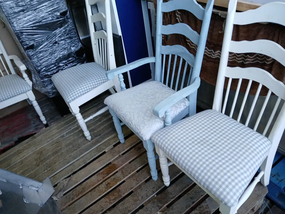 Chairs  💺 💺 💺 💺...lot of (4).. delivered - Image 3