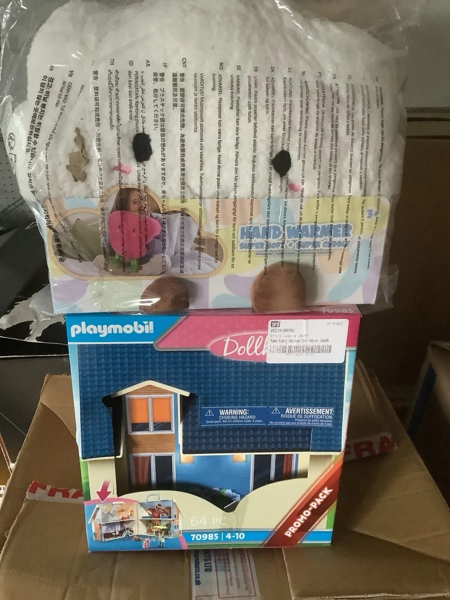 New PLAYMOBIL carry house and cloud hand warmer. - Image 1