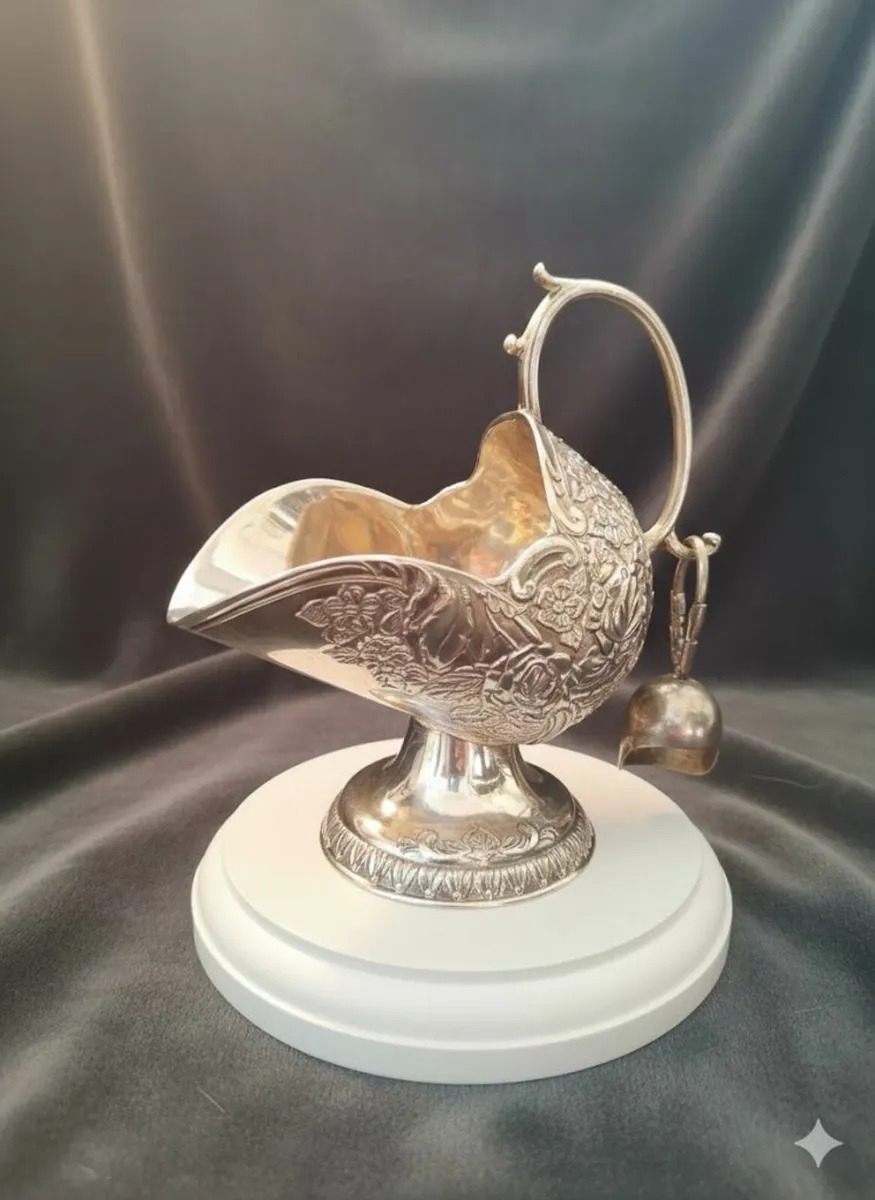 Vintage Silver Plated Sugar Scuttle with Scoop - Image 1