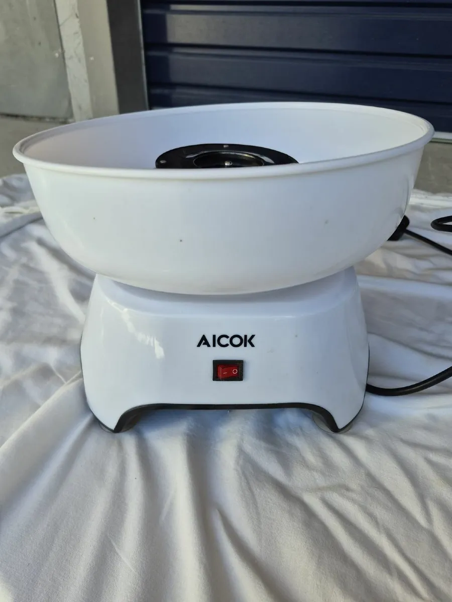 Candy Floss Maker/Cotton candy machine - Image 1