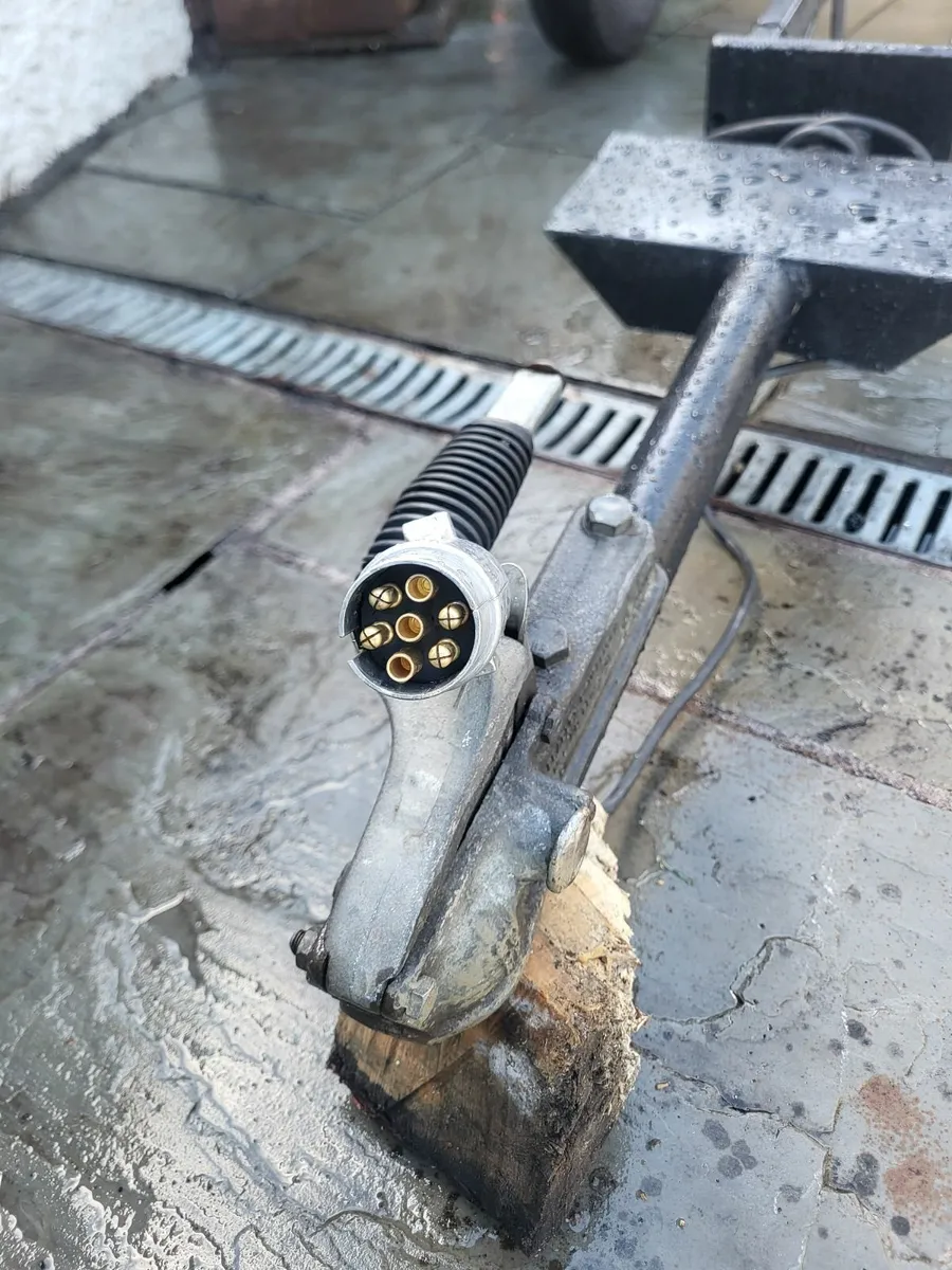 Easy Loading Single Bike Trailer - Image 2