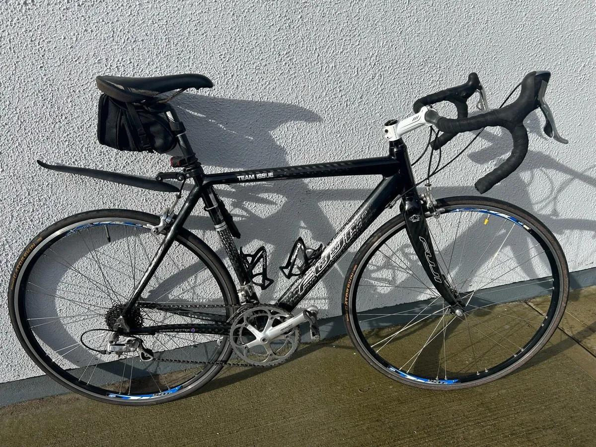 Fuji Carbon Fibre - Image 1