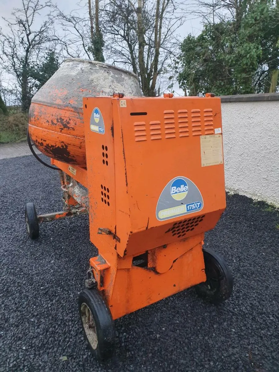 Cement mixer - Image 1